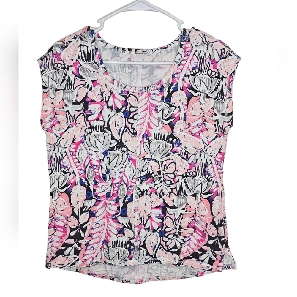 T by Talbots Floral Top with Small Breast Pocket and Cap Sleeps Small Petite